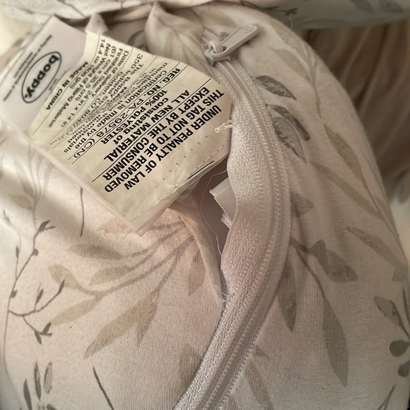 Boppy Side Sleeper Pregnancy Pillow with Removable Jersey Pillow Cover - Picture 3 of 7